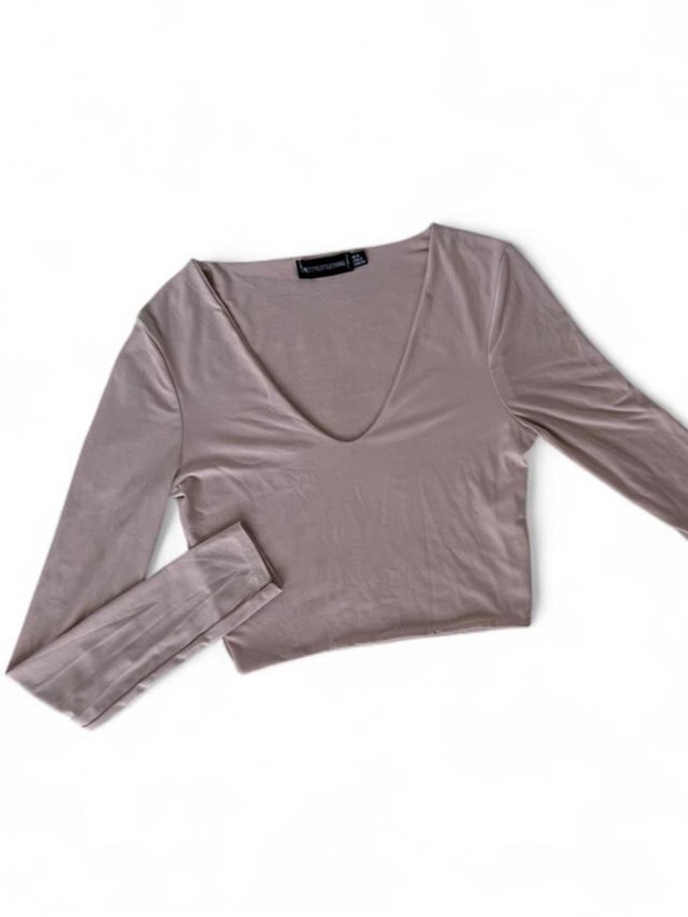 PrettyLittleThing Taupe Scoop Neck Long Sleeve Crop Top